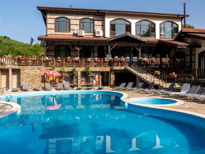 Тодорини Кукли Hotel Spanchevtsi Exterior foto